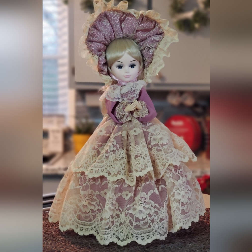 🦜 2/$10 Vintage Bradley Dolls Los AngelesCA Musical Doll